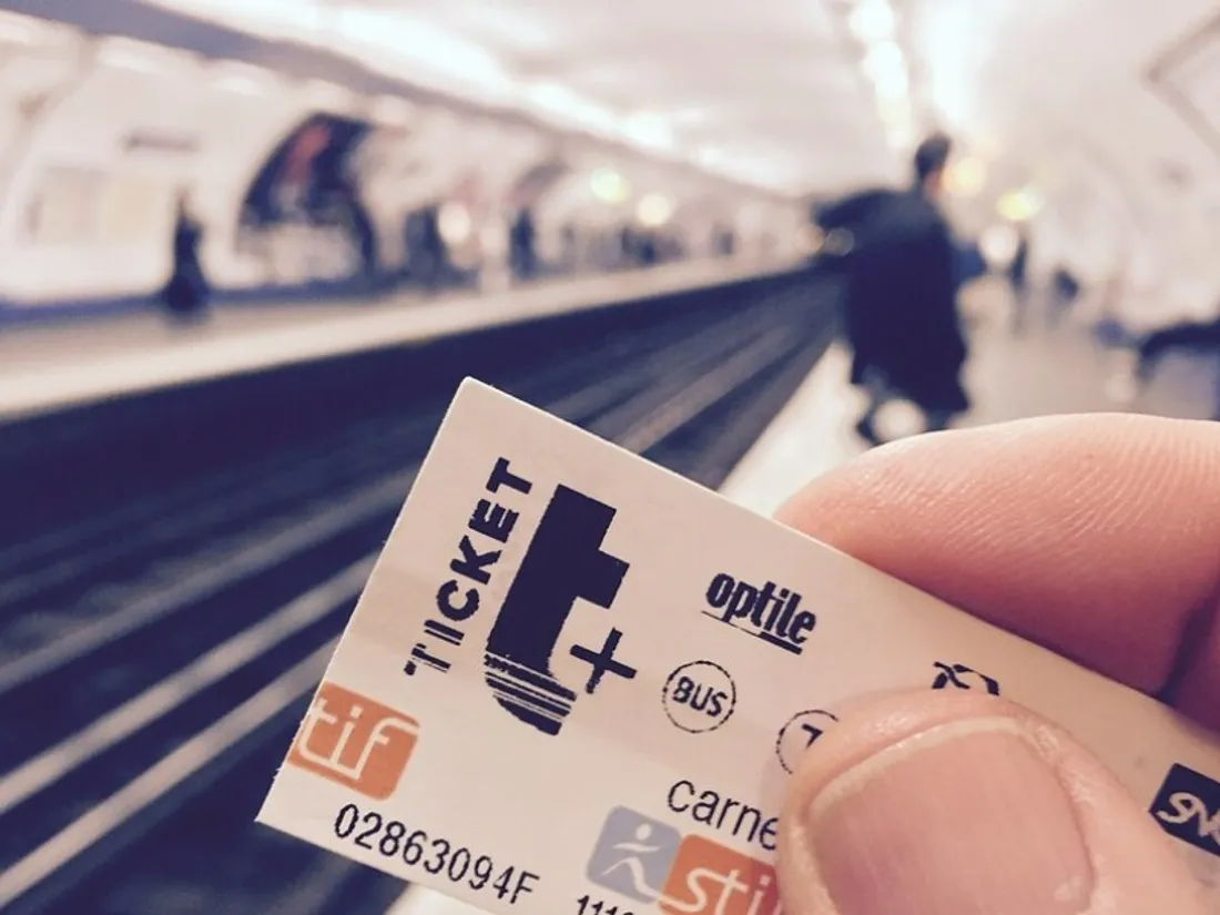 Arrêt de la vente de tickets cartonnés repoussé de six mois